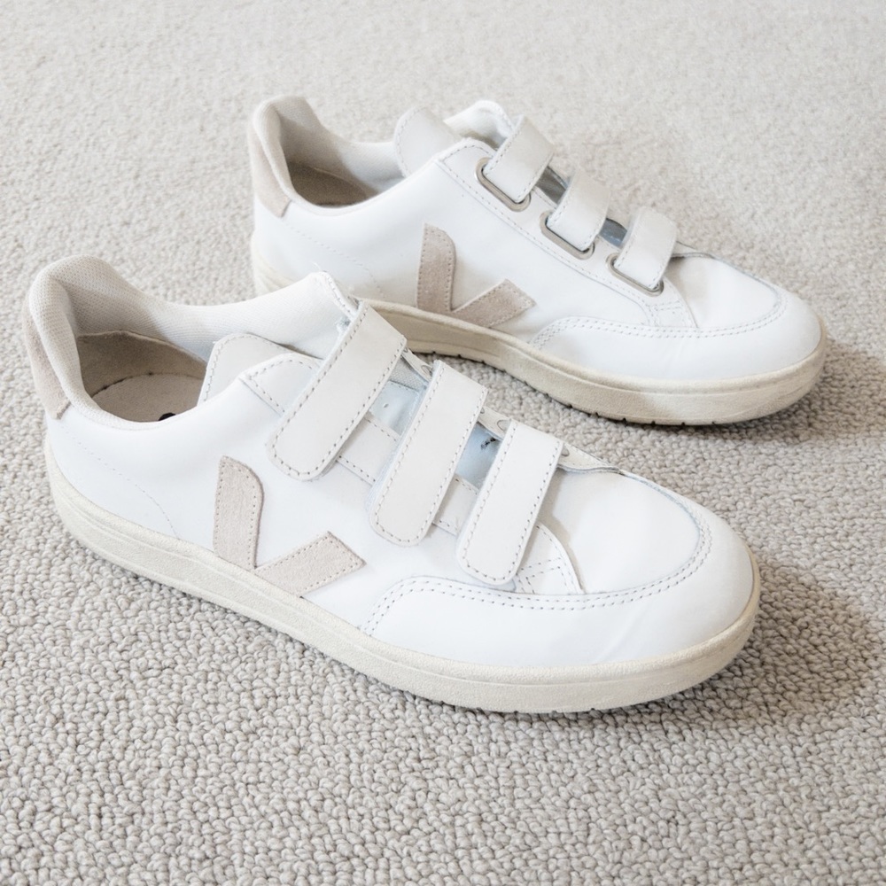 Veja V-Lock Sneaker in Extra White/Sable - Recife Logo Sneaker